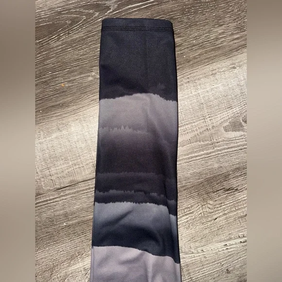 Gaiam x Jessica Biel Ombre Sunset Leggings Size Small NEW - Picture 4 of 9